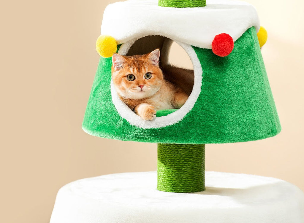 Christmas Cat Tree - Festive Fun and Cozy Hideaway for Furry Friends - 159cm Height - House Of Pets Delight (HOPD)