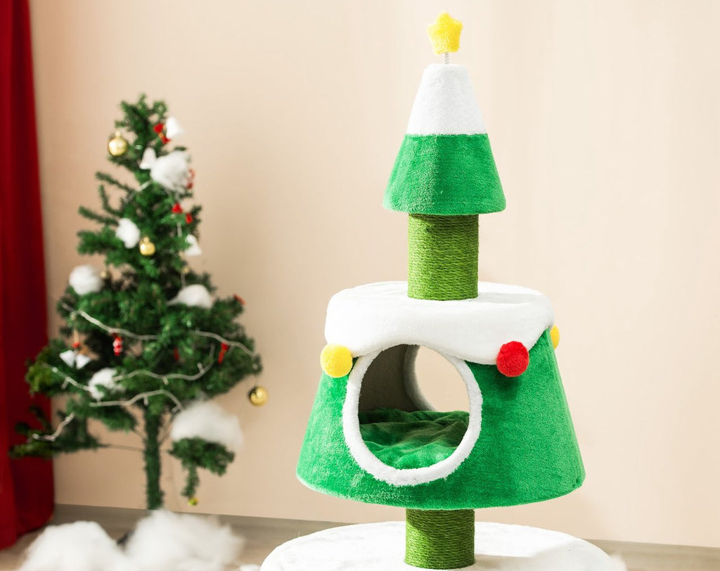 Christmas Cat Tree - Festive Fun and Cozy Hideaway for Furry Friends - 159cm Height - House Of Pets Delight (HOPD)