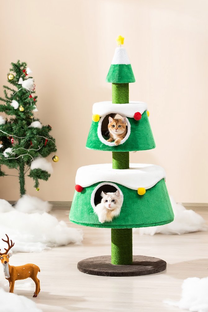 Christmas Cat Tree - Festive Fun and Cozy Hideaway for Furry Friends - 159cm Height - House Of Pets Delight (HOPD)