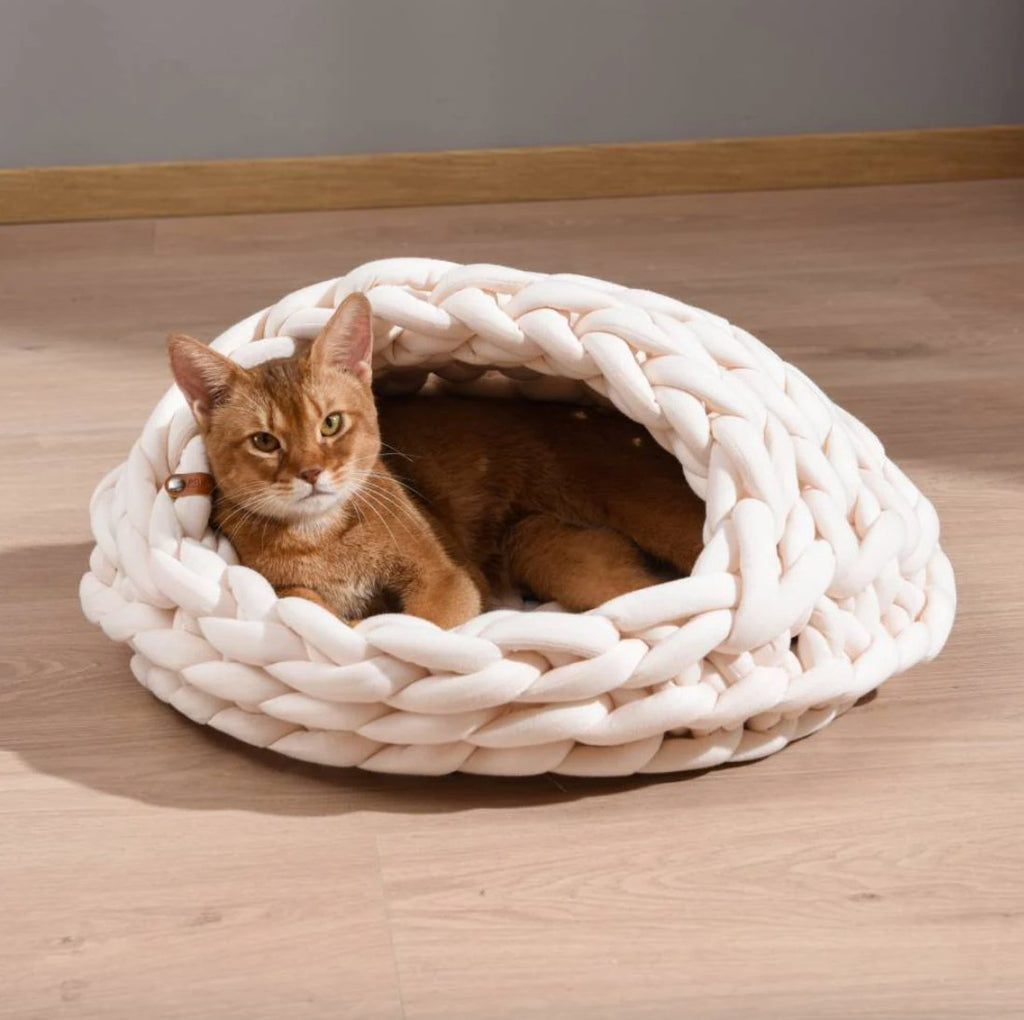 Handmade Luxurious Feline Haven Comfort Cat Nest - Cream - House Of Pets Delight (HOPD)